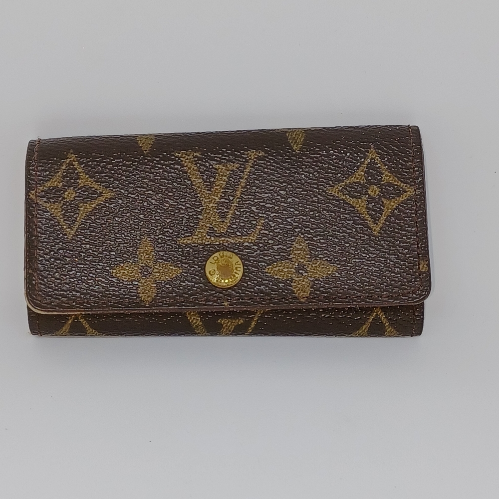 Louis Vuitton Key Case (4keys) - Picture 2 of 11